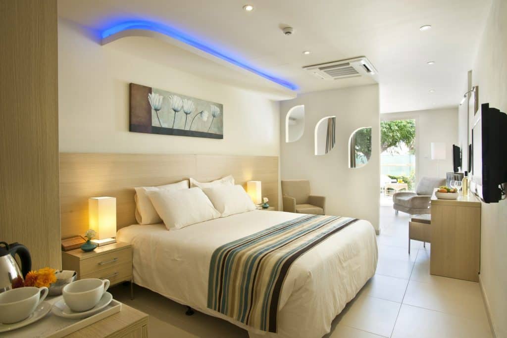 SSV Family Suite with Swim-up Pool 1